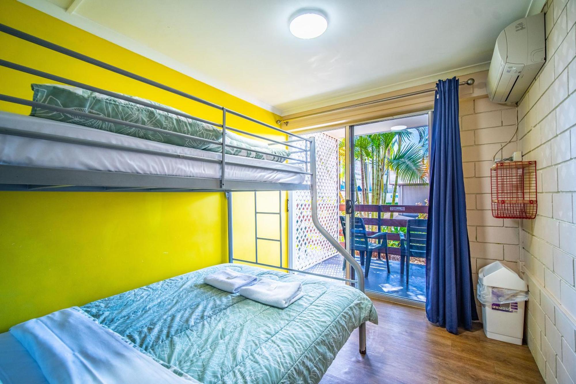 The Hostel, Эйрли-Бич Экстерьер фото